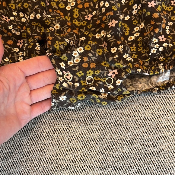 Rylee and Cru romper - Picture 2 of 4